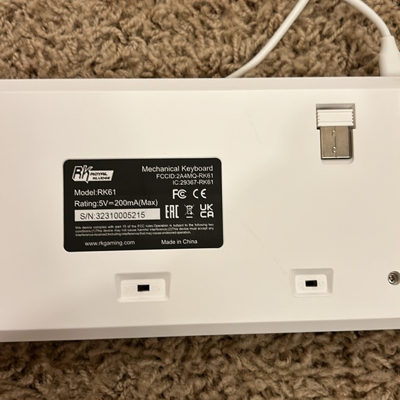 Royal Kludge RK61 keyboard - Picture 3 of 3